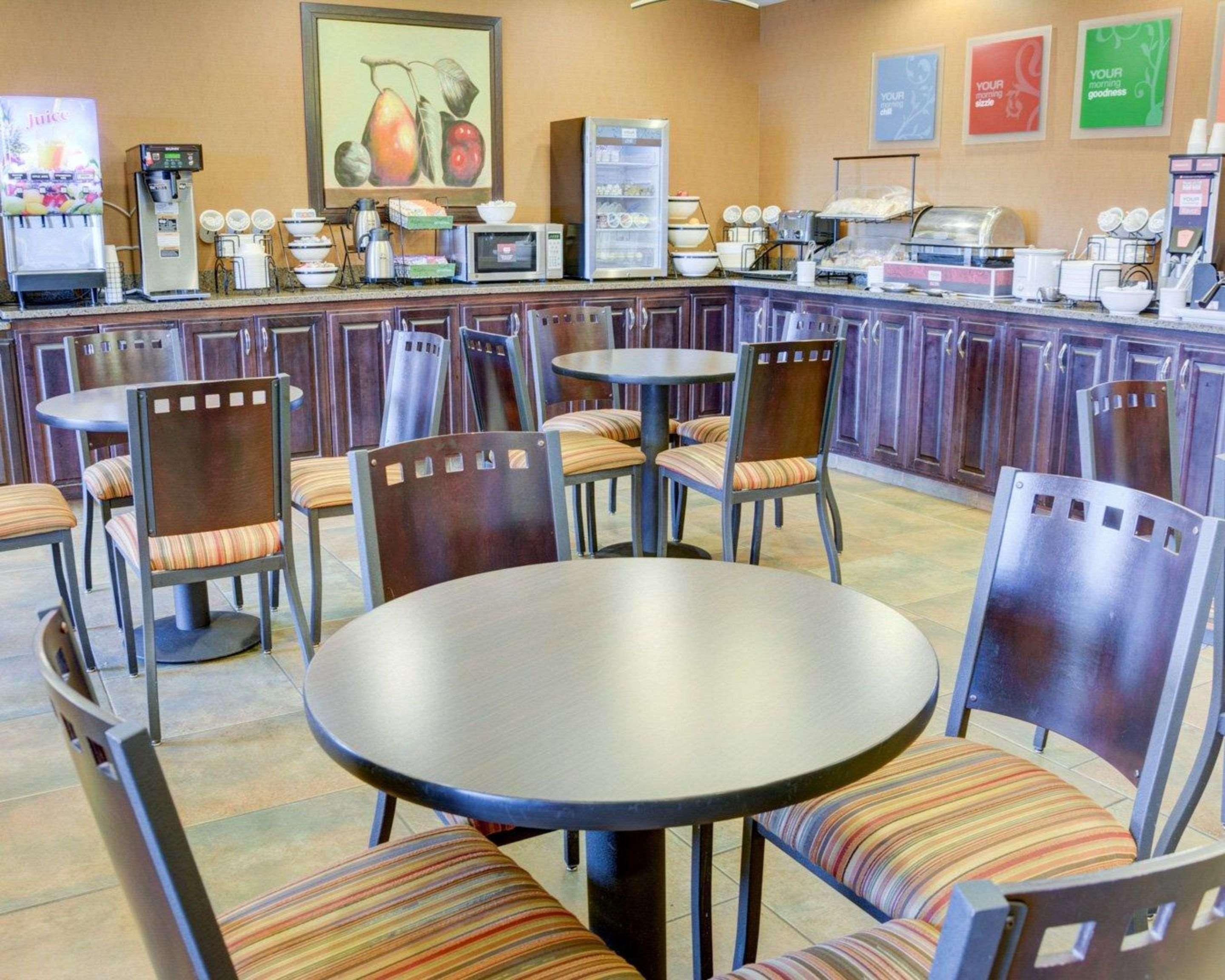 Comfort Inn & Suites Russellville I-40 Экстерьер фото
