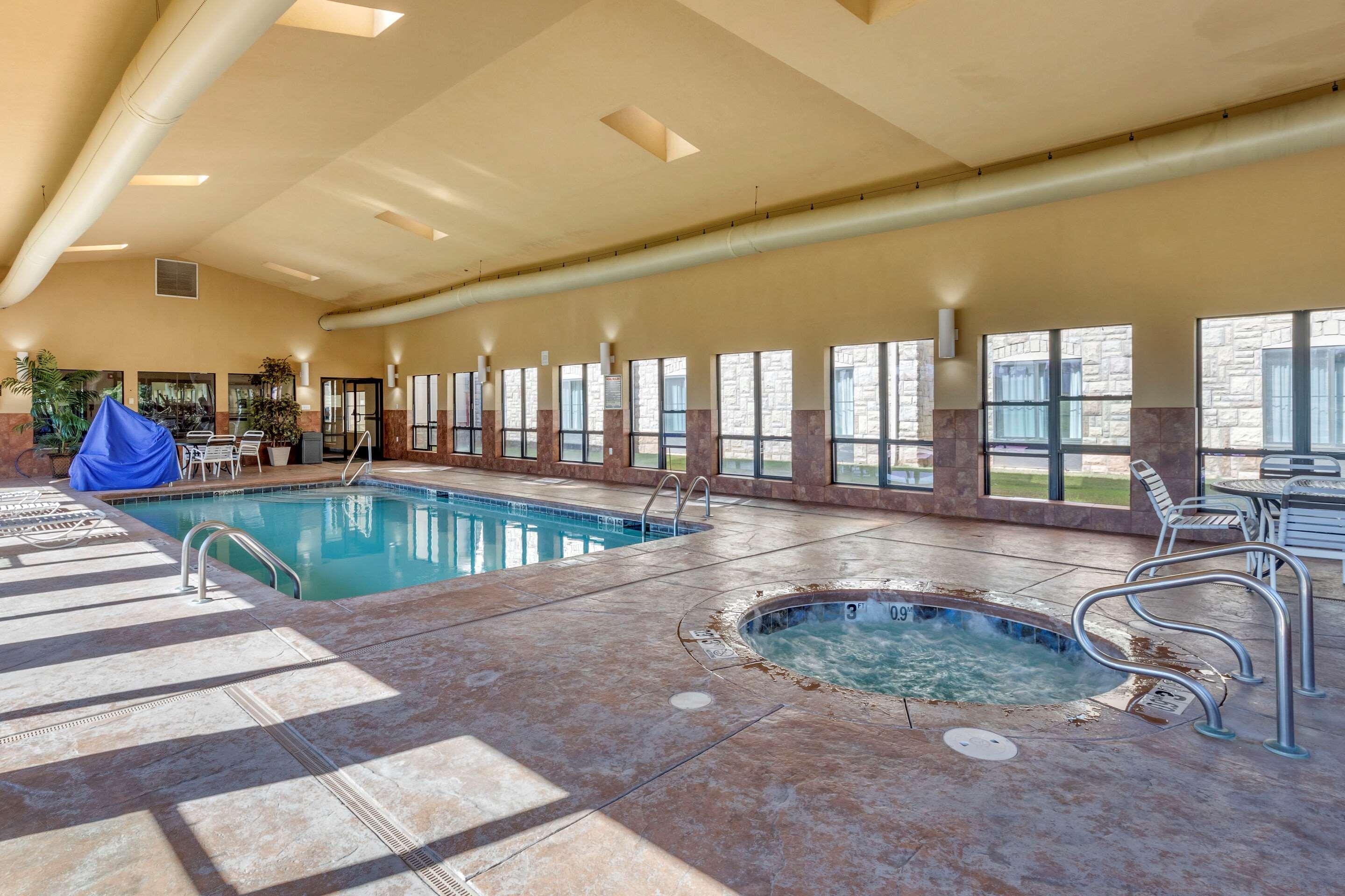 Comfort Inn & Suites Russellville I-40 Экстерьер фото