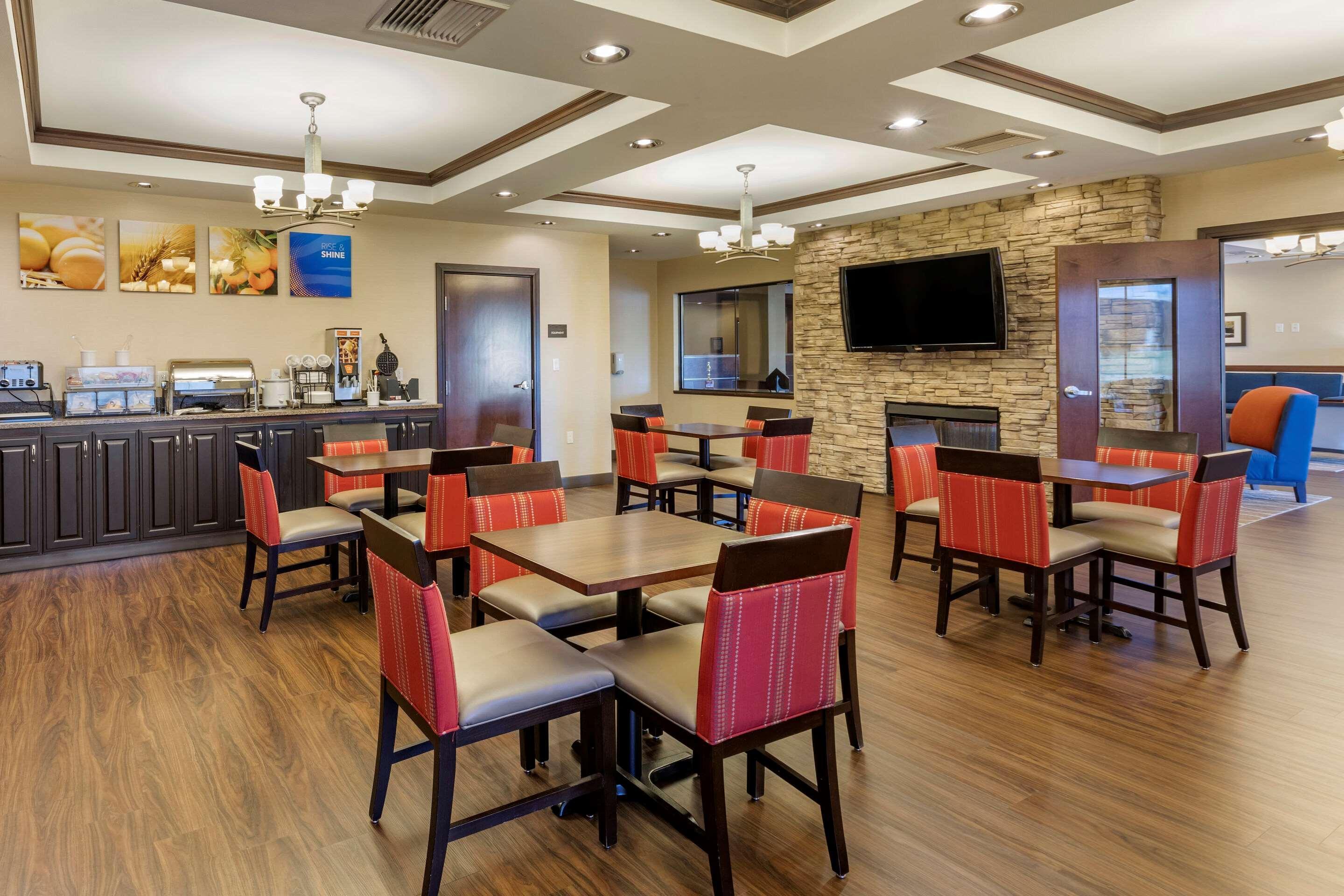 Comfort Inn & Suites Russellville I-40 Экстерьер фото