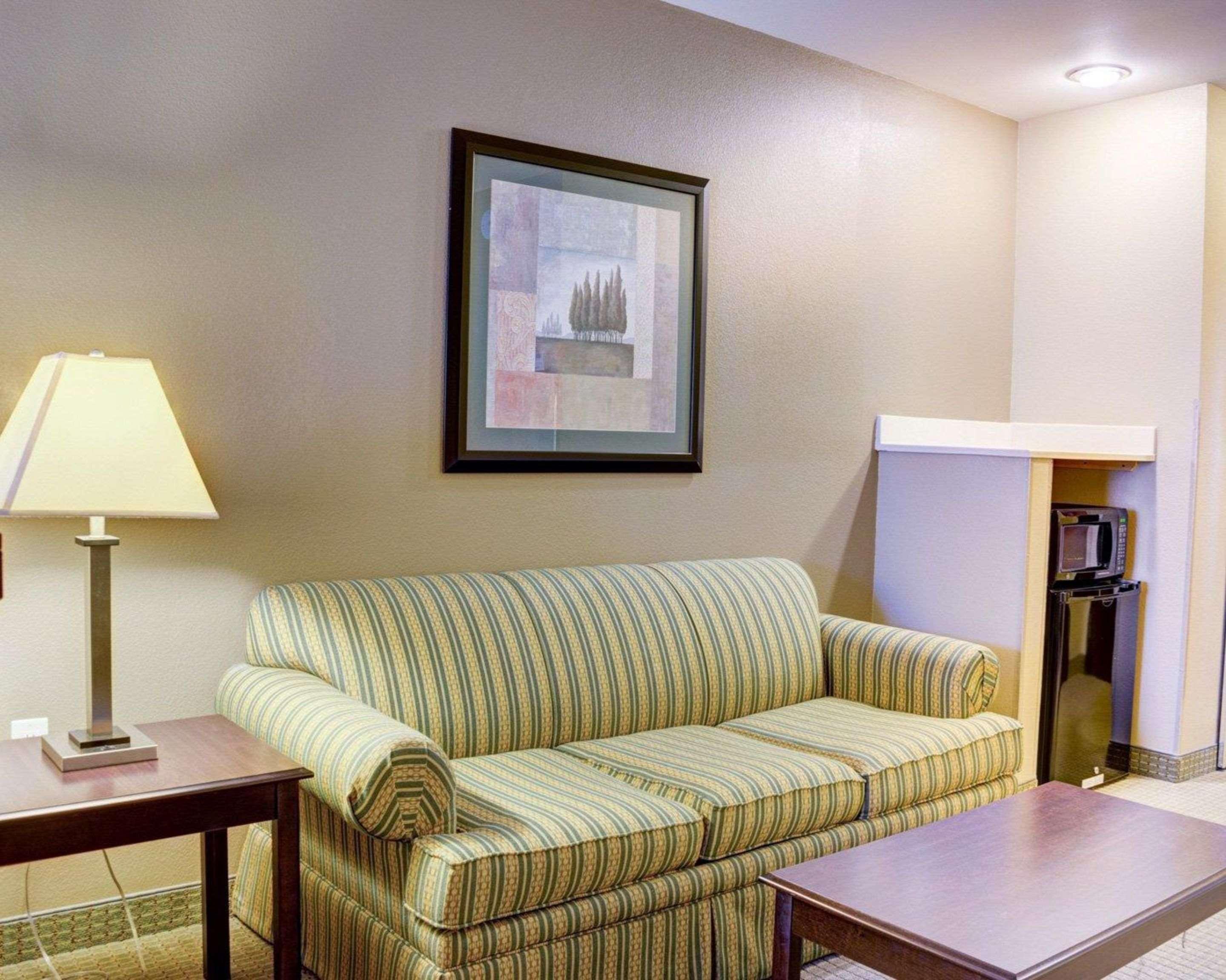 Comfort Inn & Suites Russellville I-40 Экстерьер фото